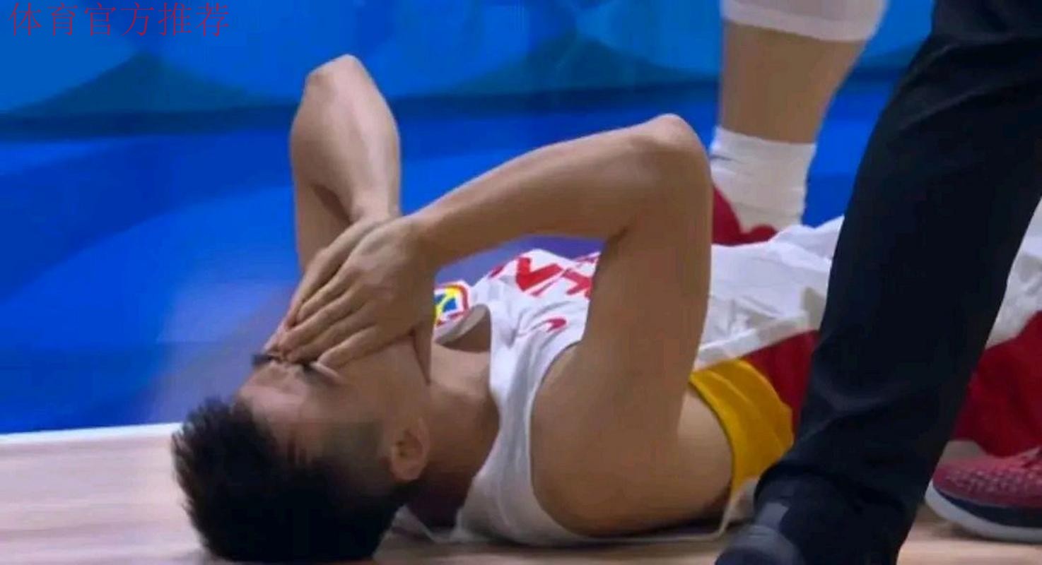 李凯尔投篮4中0得到0分1篮板2助攻，正负值全场最低-20